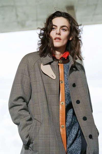 Look 3